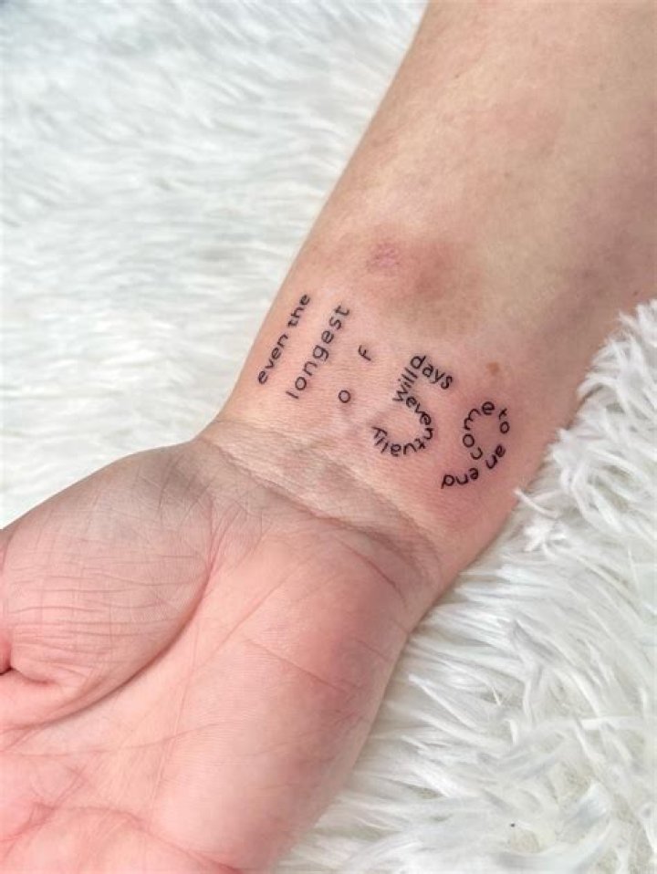 Small Tattoos You'll Want to Get Immediately Petit tatouage