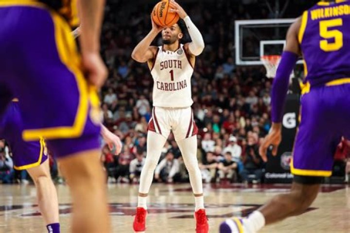 South Carolina basketball loses to Tennessee as SEC title hopes slip away