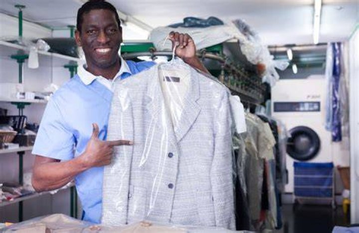 Specialist Dry Cleaners St Luke's EC1V * Trusted * Speedy * Experts