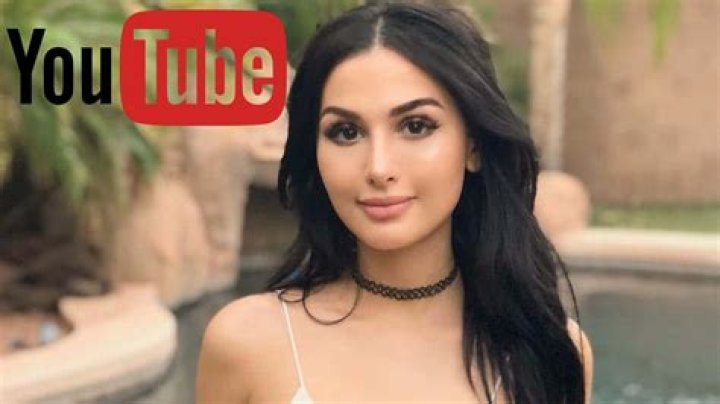 SSSniperWolf Youtube & Instagram Star Biography Photos Videos