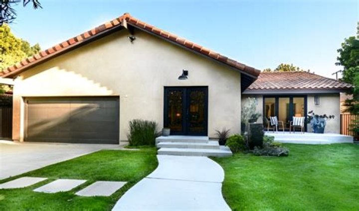 Steve Austin House The California Compound Urban Splatter