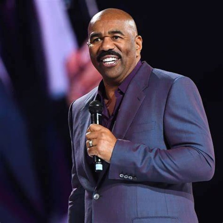 Steve Harvey Biography Facts, Childhood, Family Life & Achievements