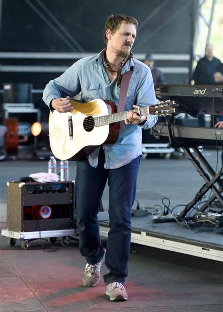 Sturgill Simpson Net Worth + How Get Famous Gemtracks Beats