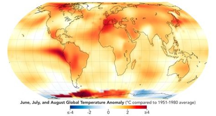 Summer (JuneAugust) anomaly maps, referenced to 19882006 means, of