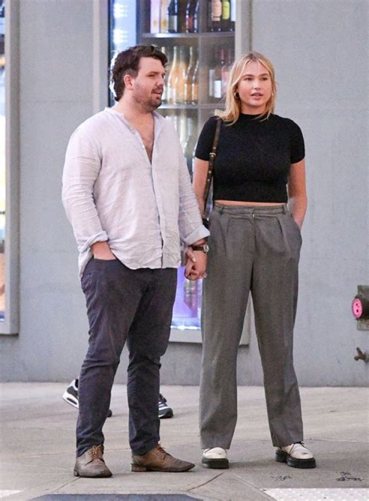 SYDNEY NESS and Austin Swift Out in New York 09/01/2022 HawtCelebs