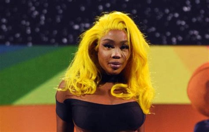 SZA opens up about mental health "It's hard not to fall into that
