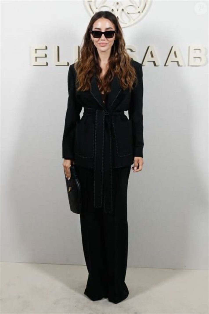 Tamara Kalinic au photocall du d&eacute;fil&eacute; Elie Saab Collection Femme Pr&ecirc;t&agrave;