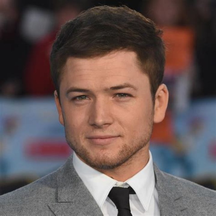 Taron Egerton (Actor) Wiki, Biography, Age, Girlfriends, Family, Facts