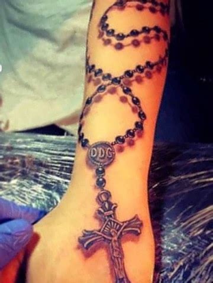 Tatuajes De Rosarios En 3d Para Hombres THENEAVE