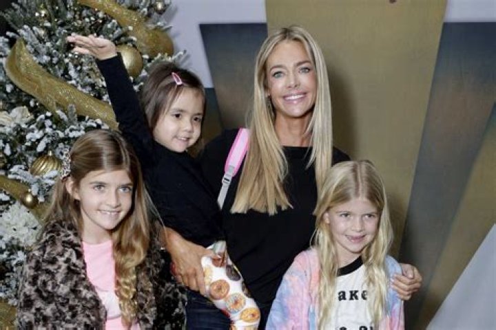 Taylor Hawkins&rsquo; Kids Everything To Know About Late Drummer&rsquo;s Children