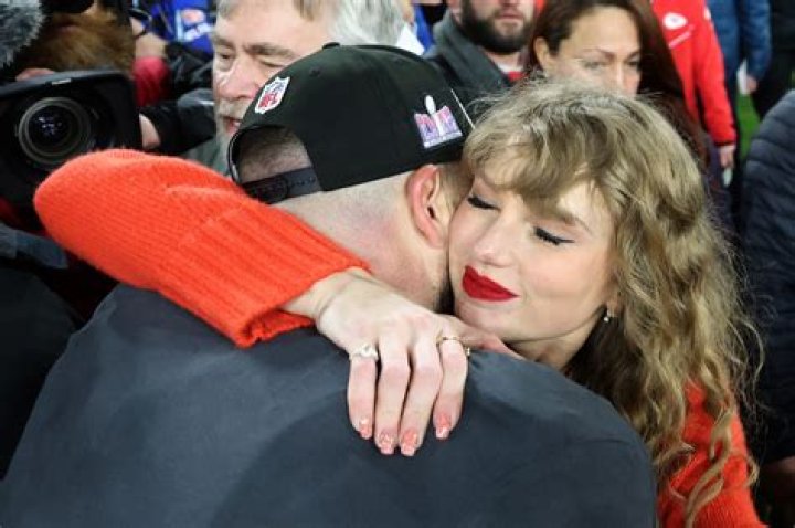 Taylor Swift Celebrates Parents 36th Marriage Anniversary &ldquo;Life without