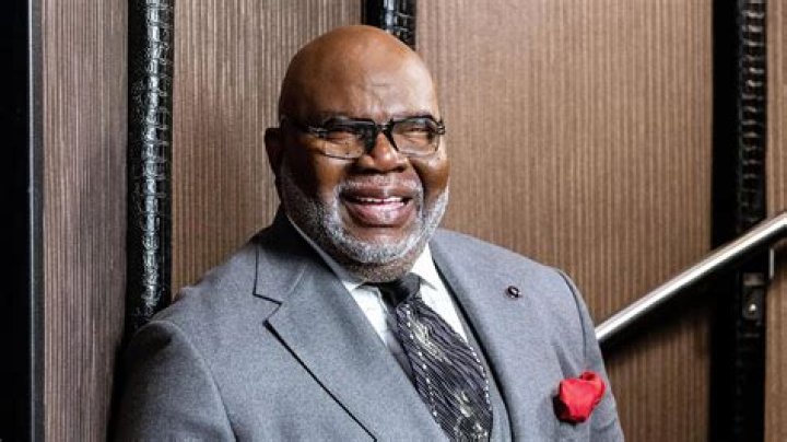 TD Jakes' Wife Serita Shows Hourglass Figure in IG Snap Wearing