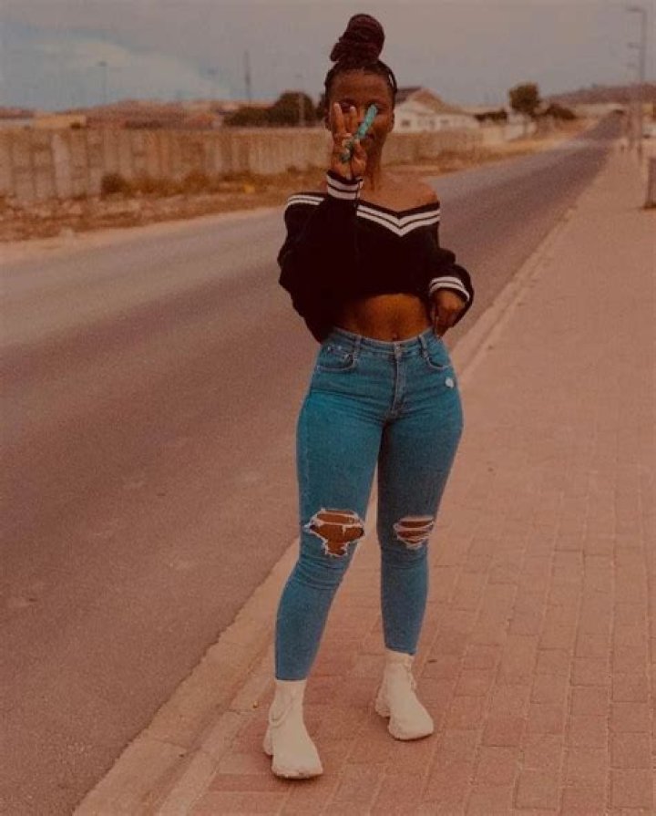 Thapelo.petunia r/ColorFashionShowcase