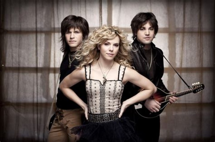 The Band Perry 'Better Dig Two' Music Video Premiere!