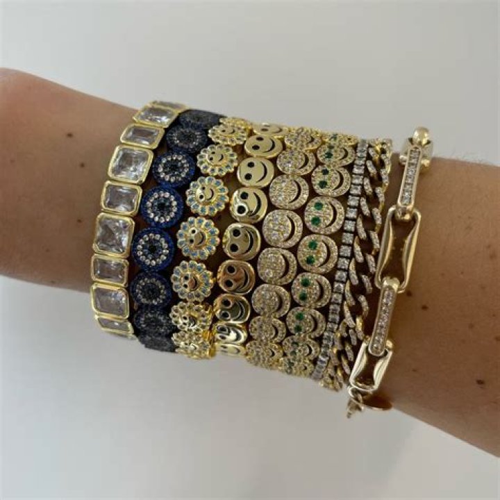 THE ETERNAL SAPPHIRE EVIL EYE BRACELET Lisa Gozlan