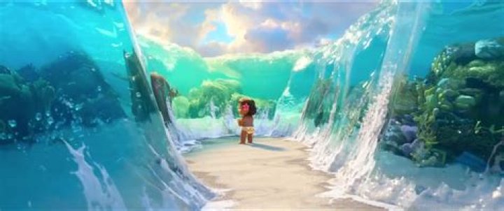 The full scene of Moana singing "How Far I'll Go" is finally here to