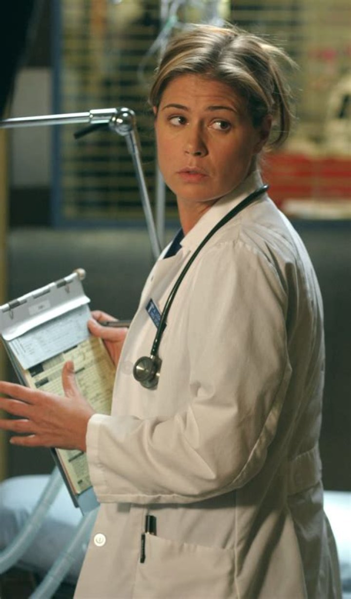 The lovely Maura Tierney played Abby in ER 90s tv show, Favorite tv