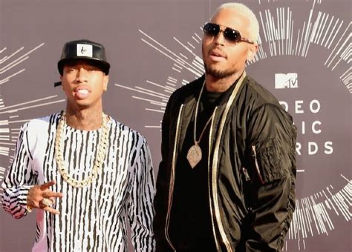 THE RAYDIO TWINs NEW MUSIC DONALD LAWRENCE Ft. LALAH HATHAWAY