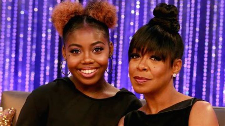 Tichina Arnold and her daughter 💜💙 Celebrity daughters, Celebrity