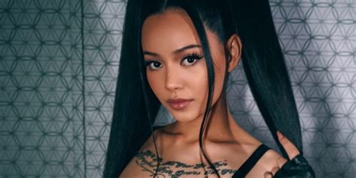 TikTok star Bella Poarch signs to Warner and shares debut single &lsquo;Build
