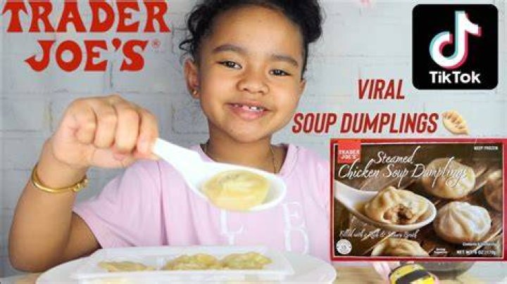 TIKTOK VIRAL SOUP DUMPLINGS FROM TRADER JOE'S!!!!!! SUPER YUMMY. YouTube