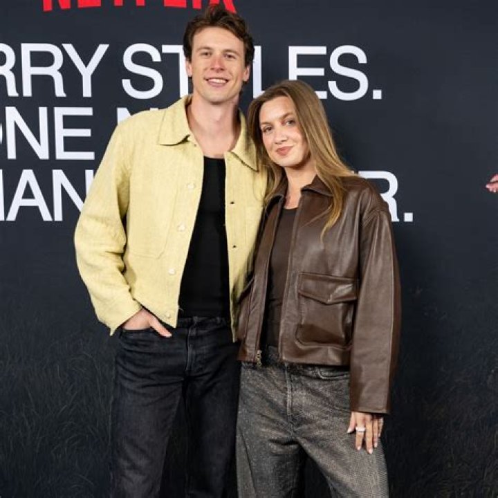 TikTok&rsquo;s Anna Sitar and Josh &ldquo;Bru&rdquo; Brubaker Finally Confirm Their