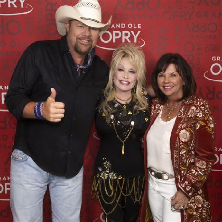 Toby Keith Brother And Sister, Meet Tonni And Tracy Covel