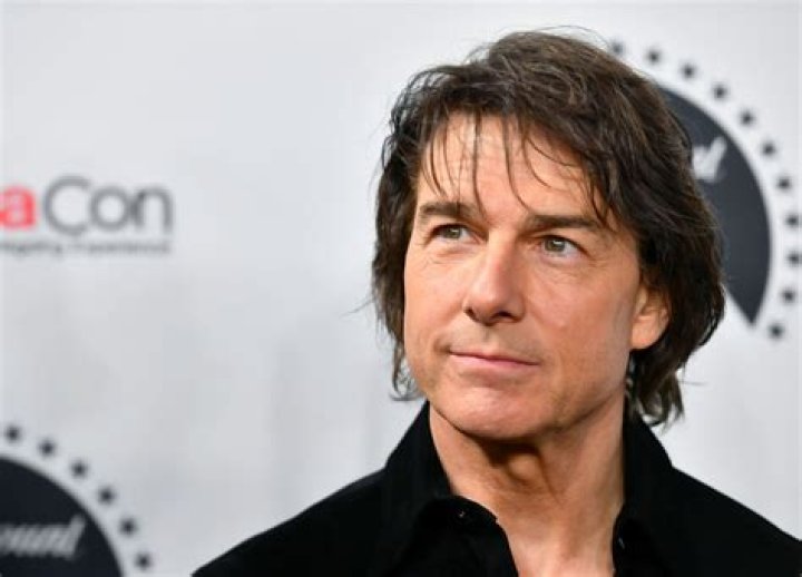 Tom Cruise invites the Ohio State Marching band to private screening of