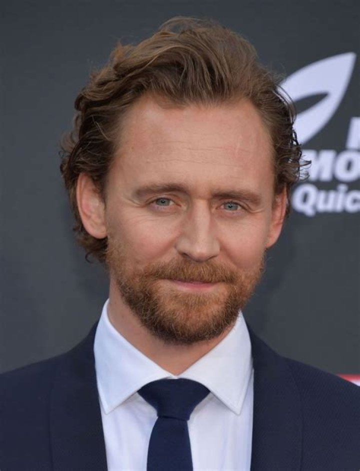 Tom Hiddleston's 2 Siblings All About Emma and Sarah