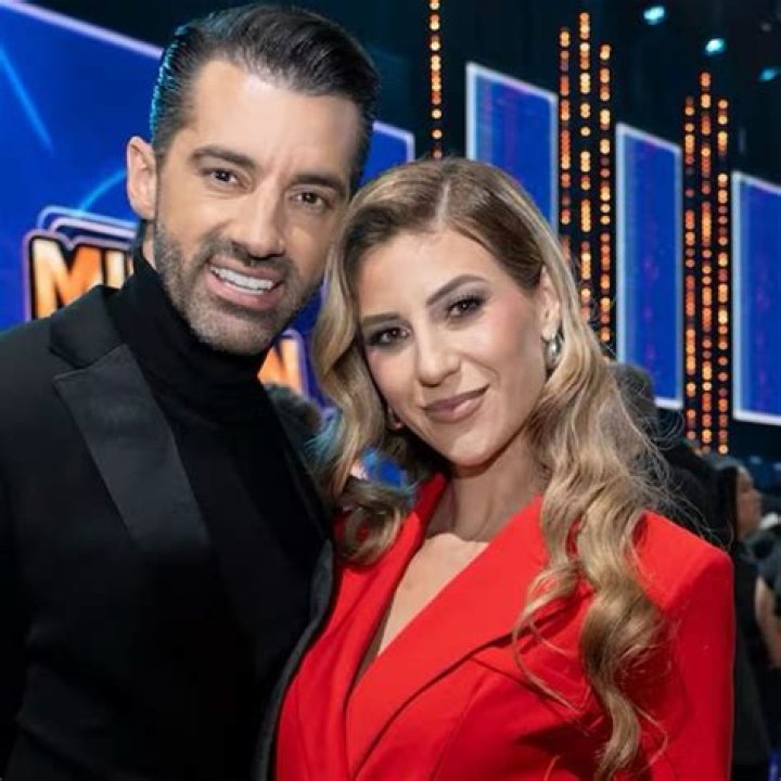 Toni Costa celebr&oacute; su primer aniversario con su novia Evelyn Beltr&aacute;n