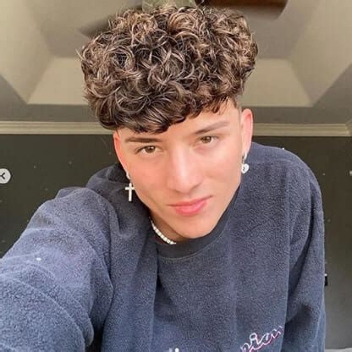 Tony Lopez Net Worth, Age, Height, Weight, Early Life, Career, TikTok