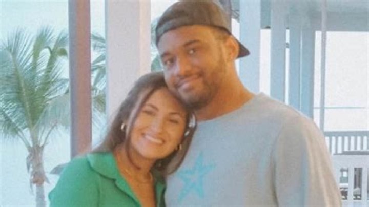 Tua Tagovailoa gives rare glimpse into marriage with wife Annah in