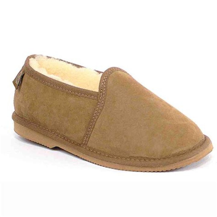 UGG AUSTRALIA ROSS BOOTS