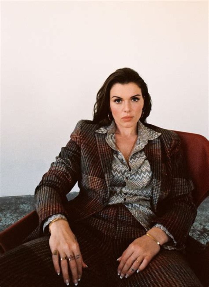 Uncut Gems Breakout Julia Fox Is Just Getting Started Vanity Fair