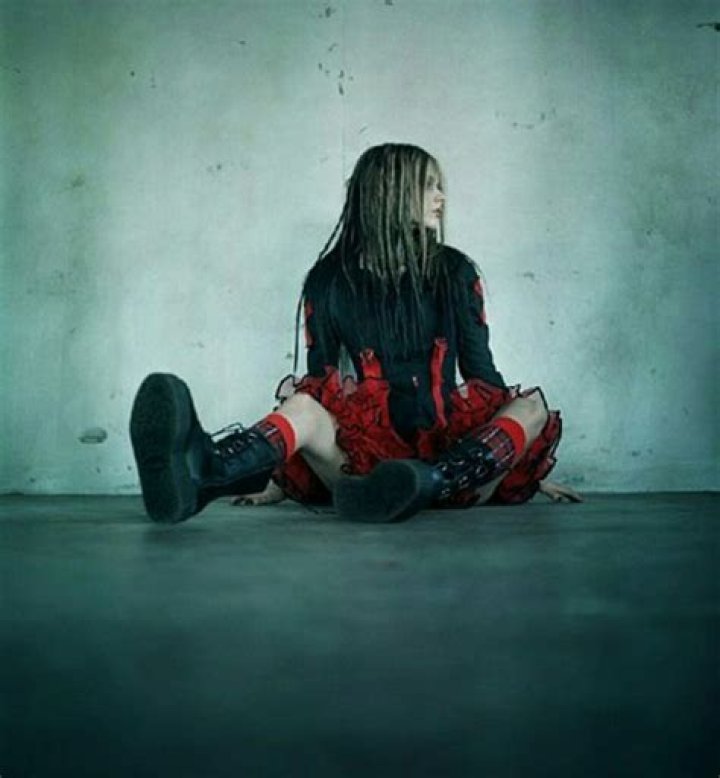 Under My Skin Photoshoot Avril Lavigne Wiki Fandom
