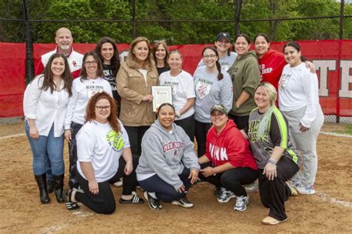University Press Gallery Softball coach Joan Joyce earns 800th win