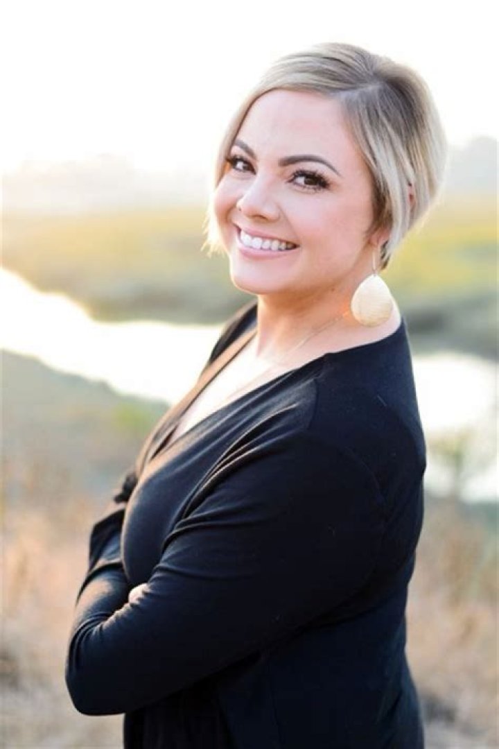 Unmasking The Amanda Scammer: Who Is She And What’s Her Story?