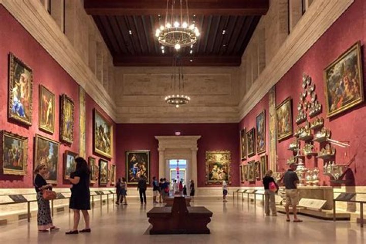 Unsee list of public galleries