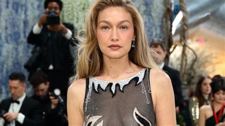 Unveiling Gigi Hadid's Weight: Discoveries And Insights