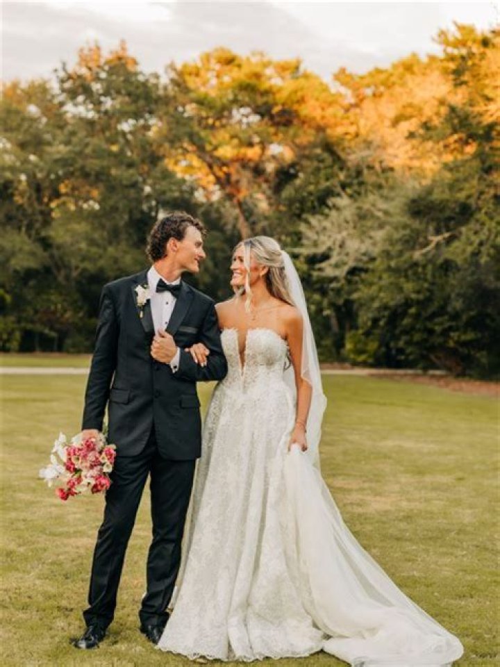Unveiling Montana Fouts: Is She Married?