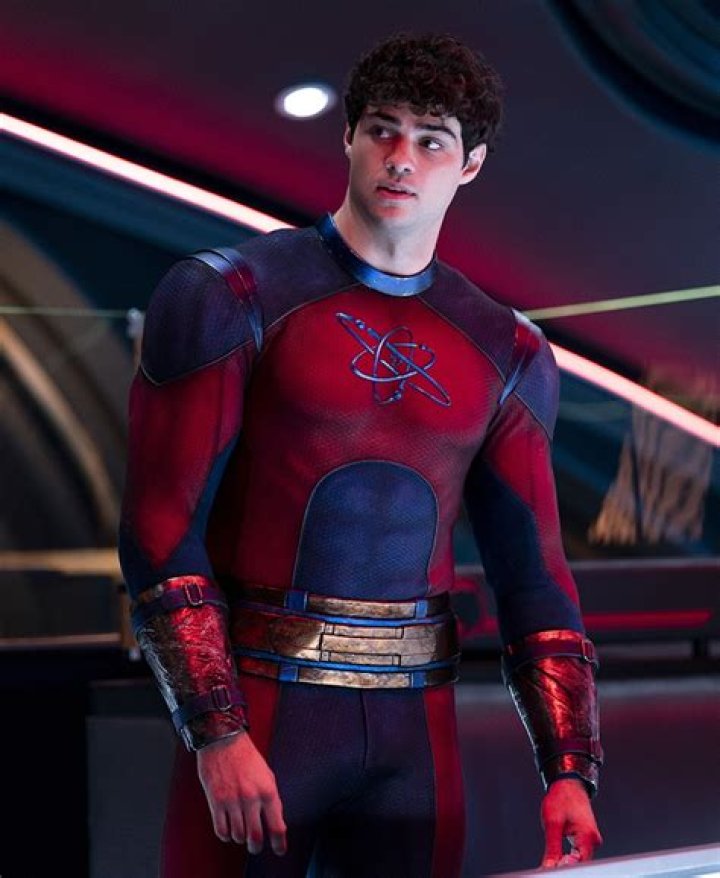 Unveiling The Enigma: Noah Centineo's Height Unveiled