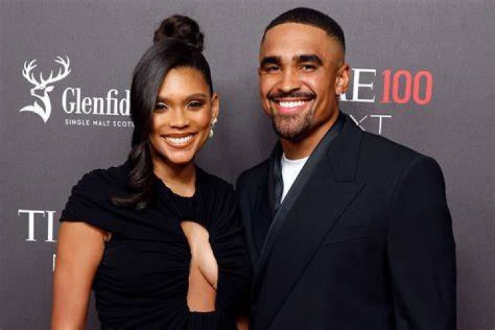 Unveiling The Mystery: Who Is Jaylin Smith's Girlfriend?
