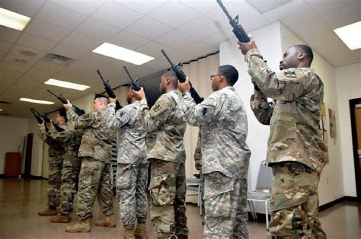 U.S. Army Staff Sgt. Deleon Lee, from Tampa, Florida, trains on the air