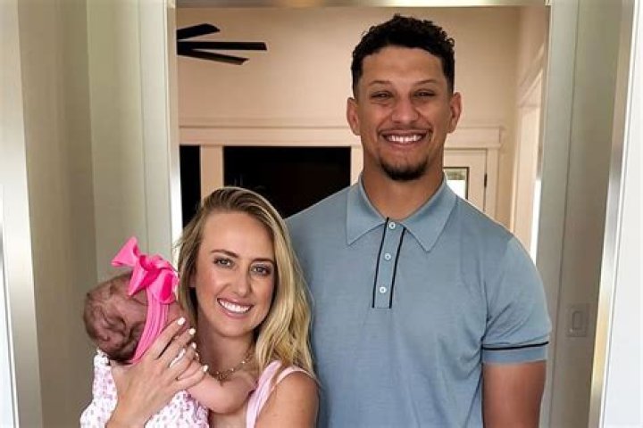 Video Patrick Mahomes&rsquo; daughter surprises him with Madden NFL 22