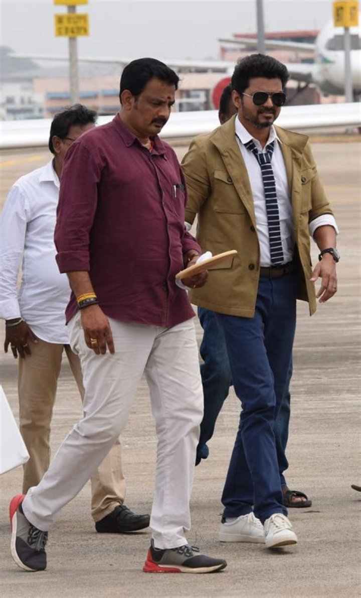 Vijay Fans Updates on Twitter "Clicks of Thalapathy Vijay with fans