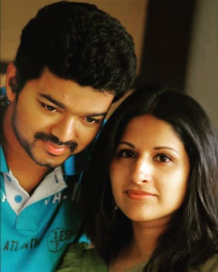 Vijay Wife 10 Galvanizing Pictures Reviewit.pk