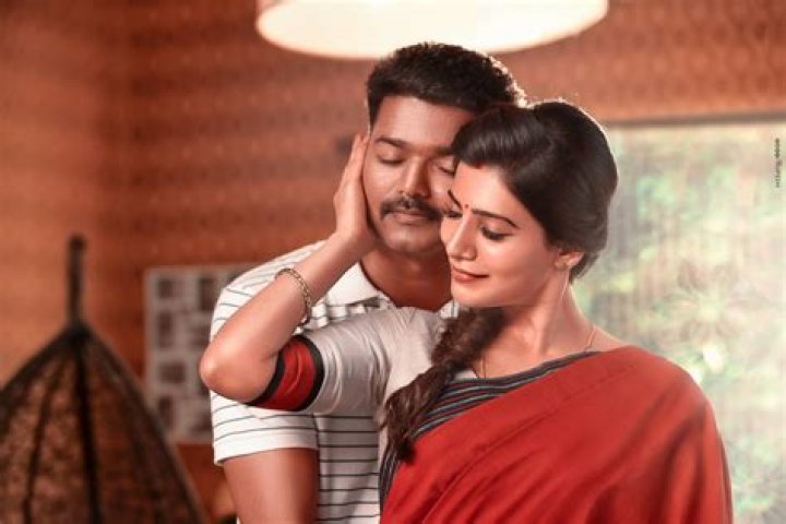 VijaySamantha's Kathi Movie Working Stills Hot Photos in Saree