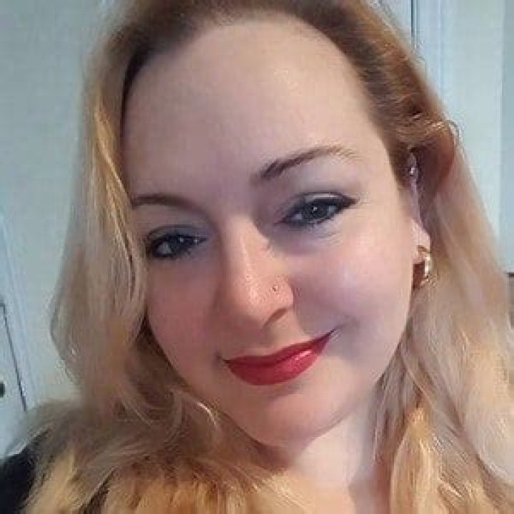 Vivienne Rose Wiki