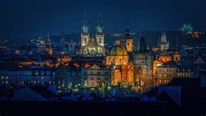 Wallpaper Prague, cityscape, Czech Republic, street 1980x1320