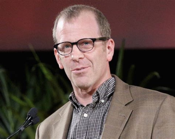 Warren Lieberstein 5 quick facts about The Office producer Tuko.co.ke